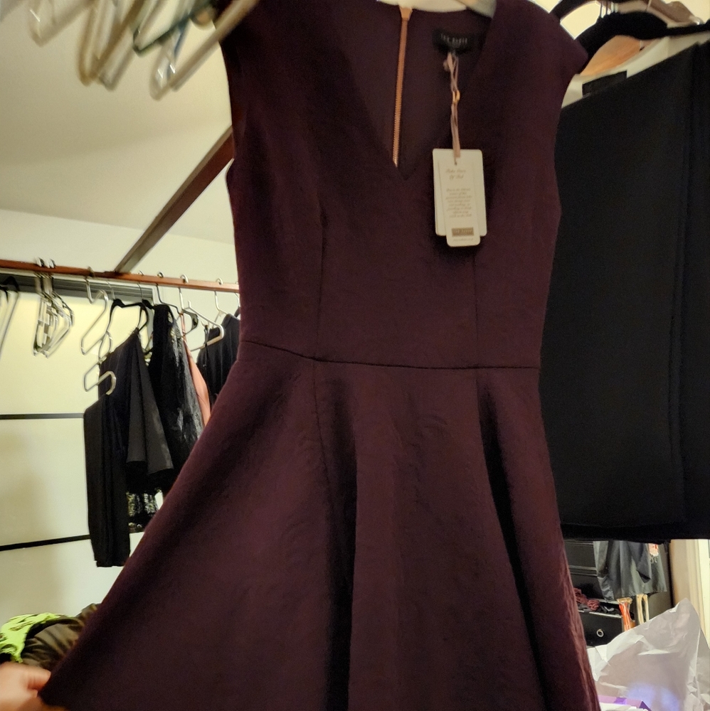 Dress - Picture 5 of 6